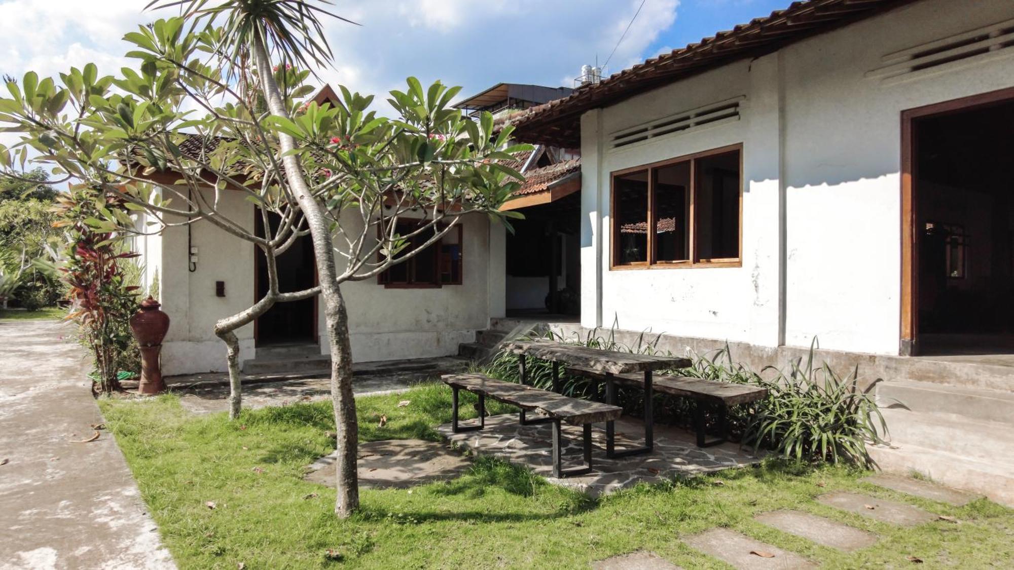 Ohmmstay - Rumah Pendopo Tanjungtirto 외부 사진